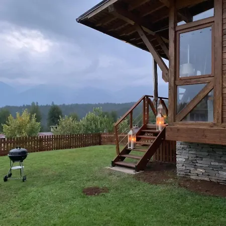 Katarino Mountain House Dağ evi Razlık