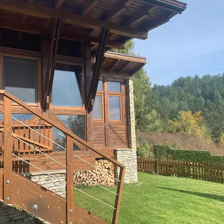 Katarino Mountain House Dağ evi Razlık